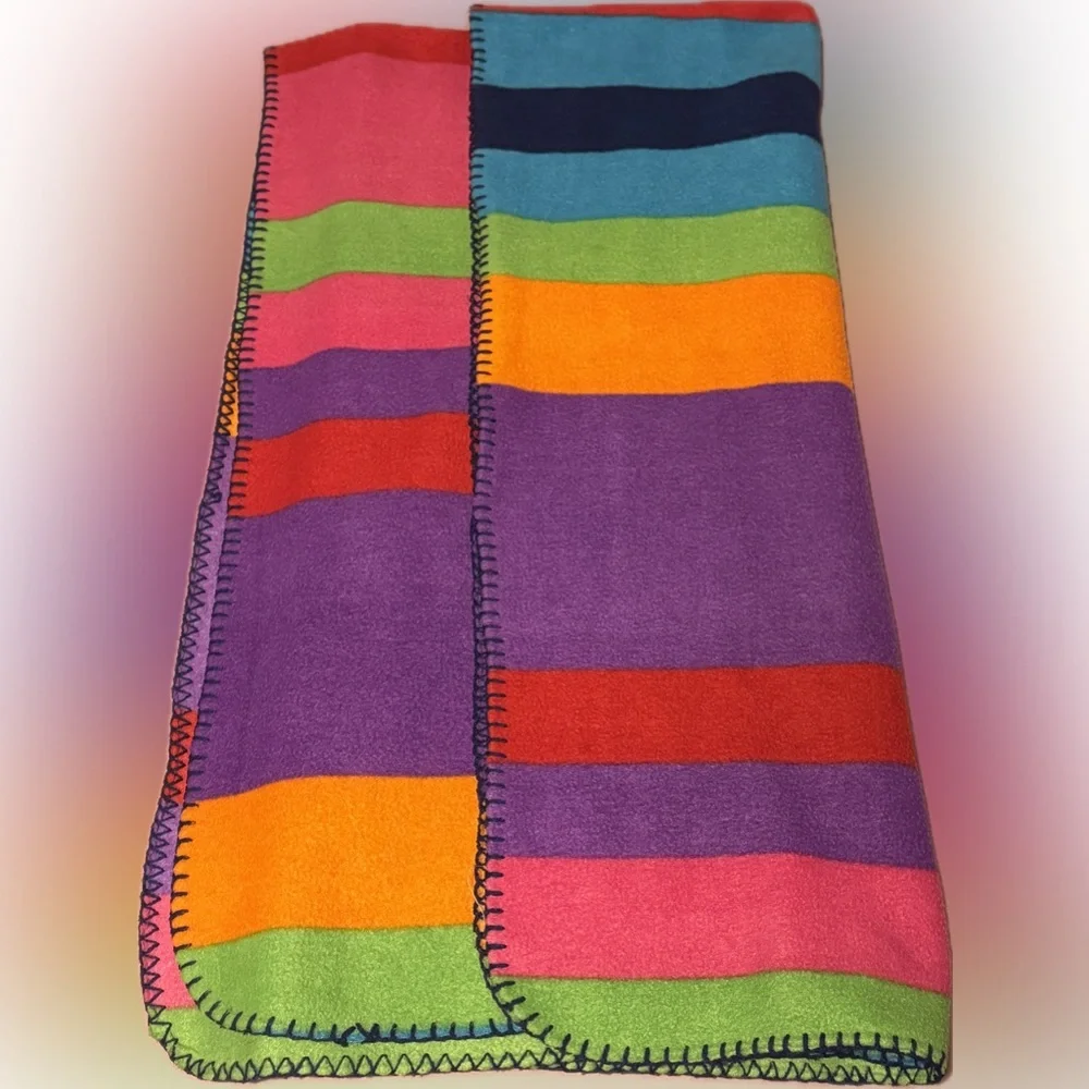NWOT 🦋💜 Colorful Striped Blanket 🧵💥